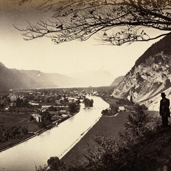 Vue de la commune d’Aarmühle (rive gauche de l’Aar), mieux connue sous le nom d’Interlaken, dans les années 1860.